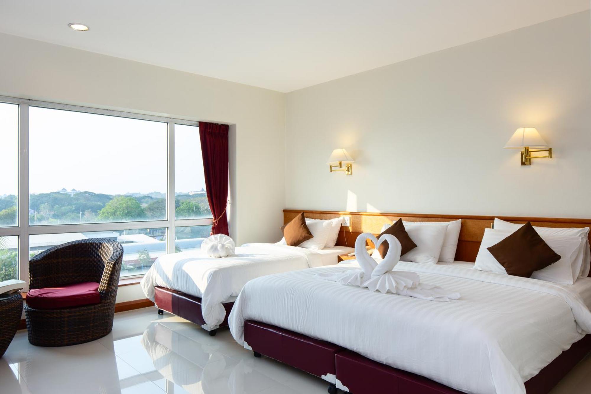 Kanchanaburi City Hotel Exterior foto